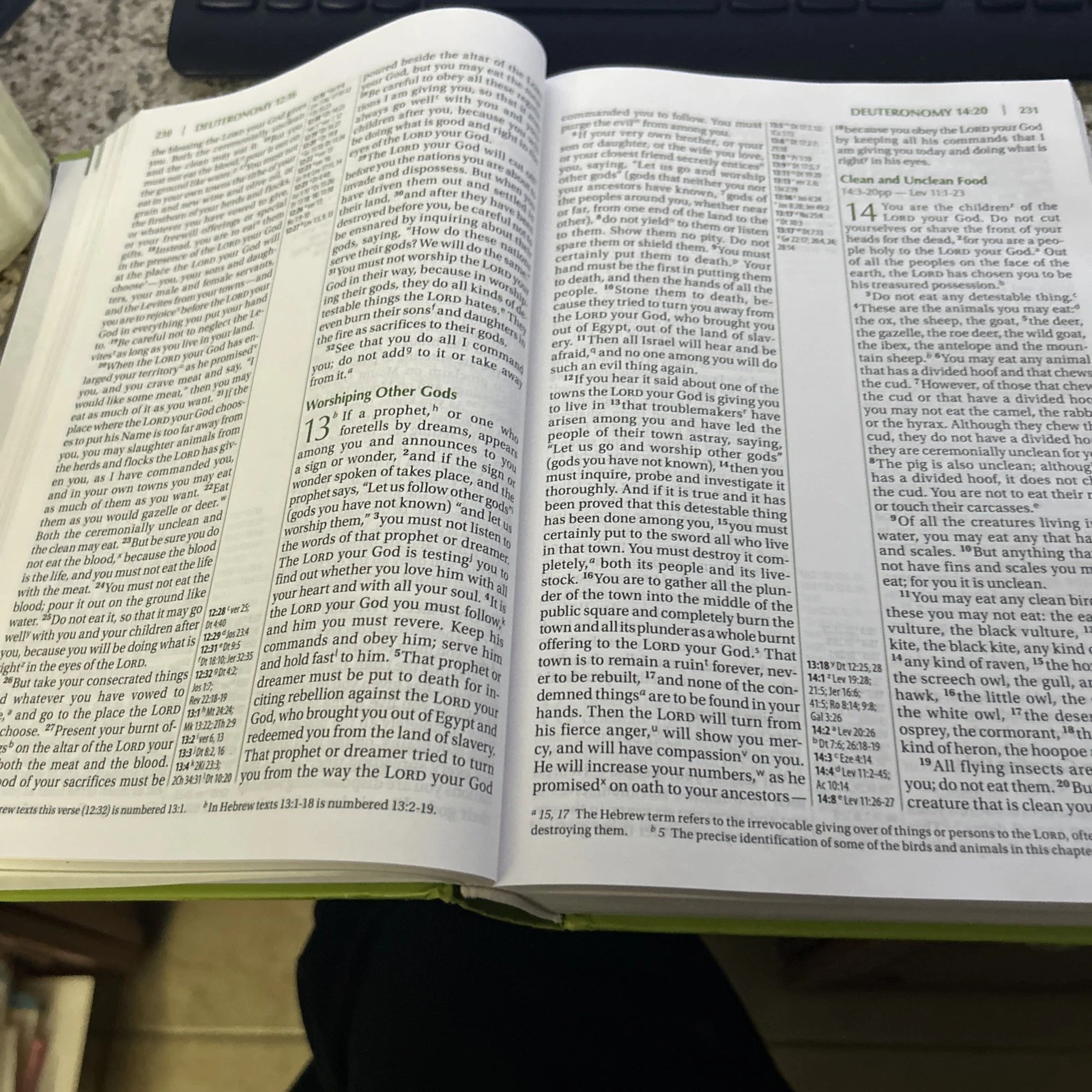 NIV Faith and Work Bible - Image 3