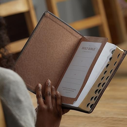 KJV Holy Bible: Personal Size Giant Print with 43,000 Cross References, Burgundy Leathersoft, Red Letter, Comfort Print (Thumb Indexed): King James Version - Image 3