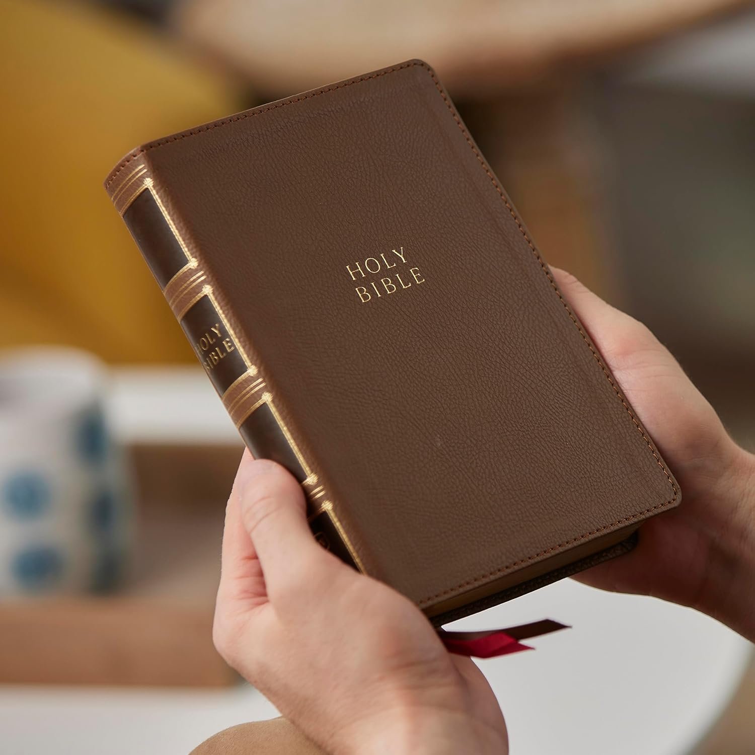 KJV Holy Bible: Compact Bible with 43,000 Center-Column Cross References, Brown Leathersoft, Red Letter, Comfort Print: King James Version - Image 2