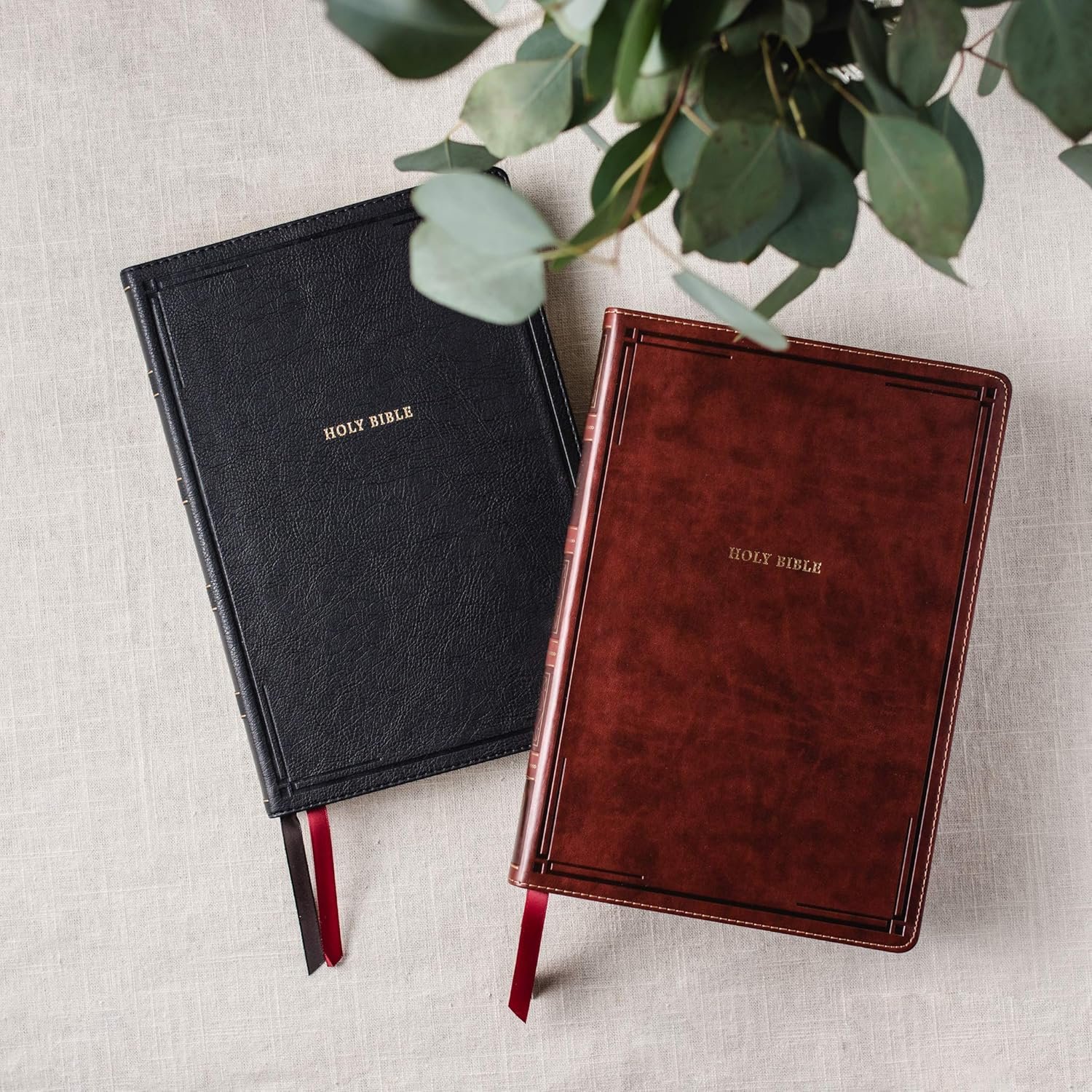 KJV Holy Bible: Giant Print Thinline Bible, Black Leathersoft, Red Letter, Comfort Print (Thumb Indexed): King James Version - Image 3