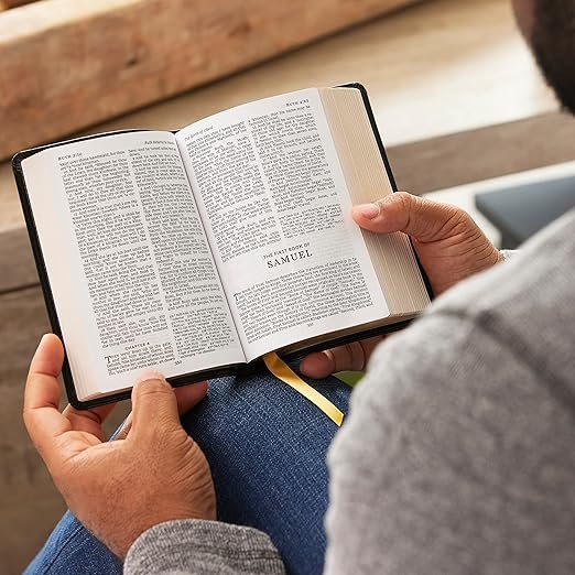 KJV Holy Bible: Compact with 43,000 Cross References, Black Leathersoft, Red Letter, Comfort Print: King James Version - Image 2