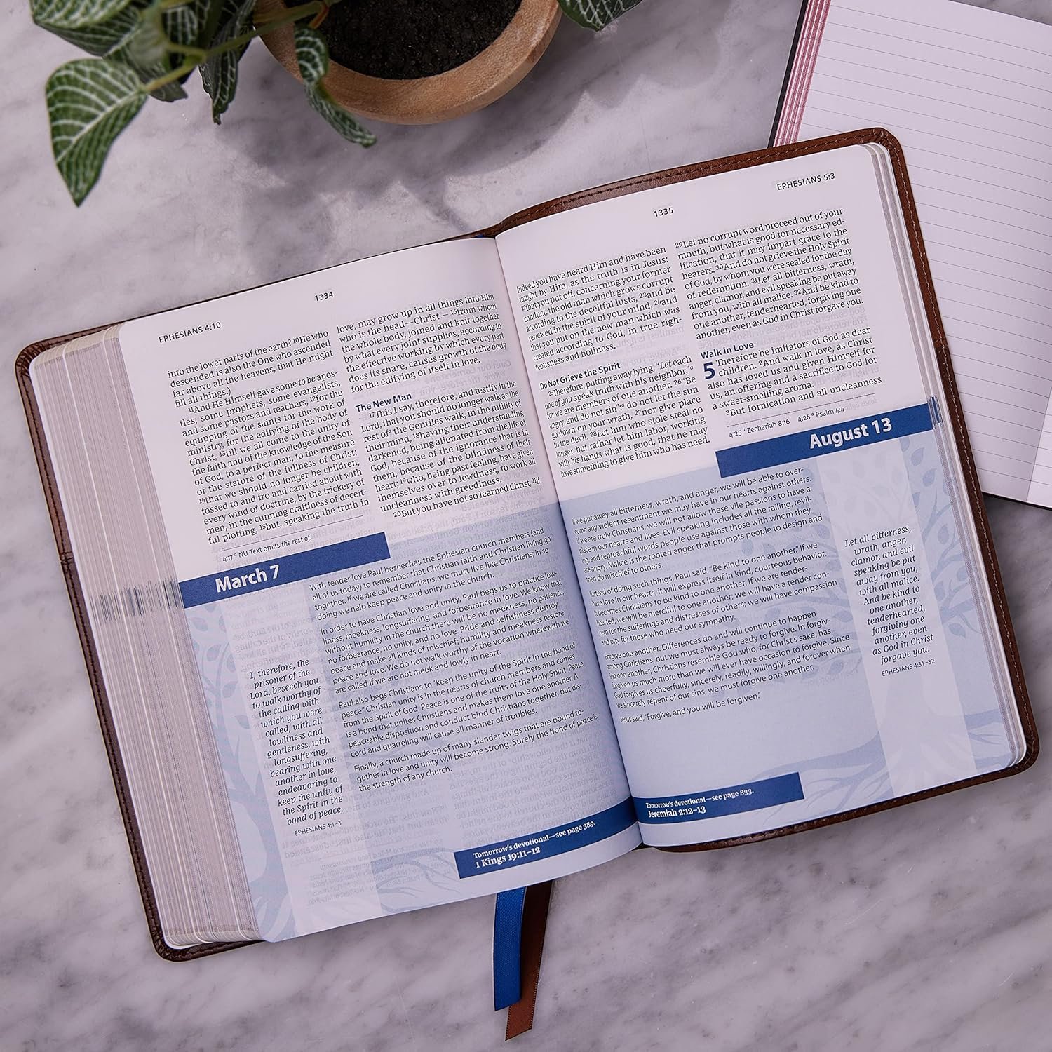 NKJV, Matthew Henry Daily Devotional Bible (#4533BRN - Brown Leathersoft) - Image 5